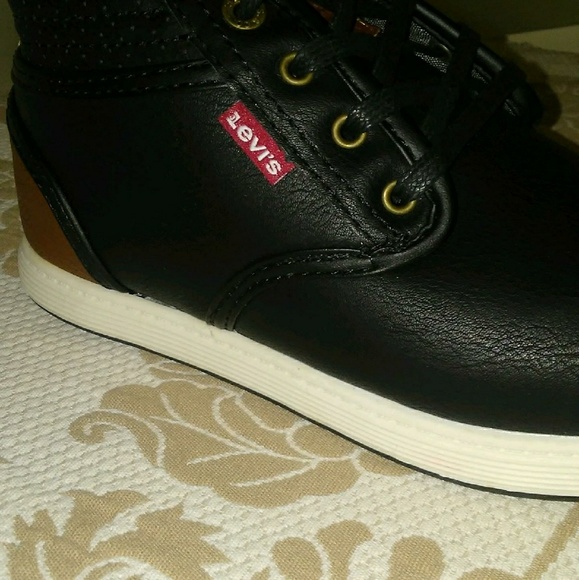 Boy's Mid-Top Levi's Sneakers - Picture 2 of 5